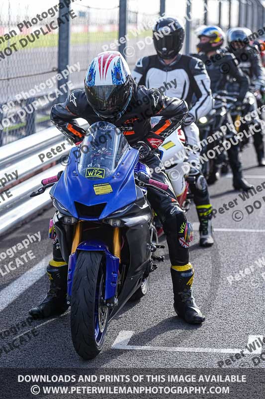 donington no limits trackday;donington park photographs;donington trackday photographs;no limits trackdays;peter wileman photography;trackday digital images;trackday photos